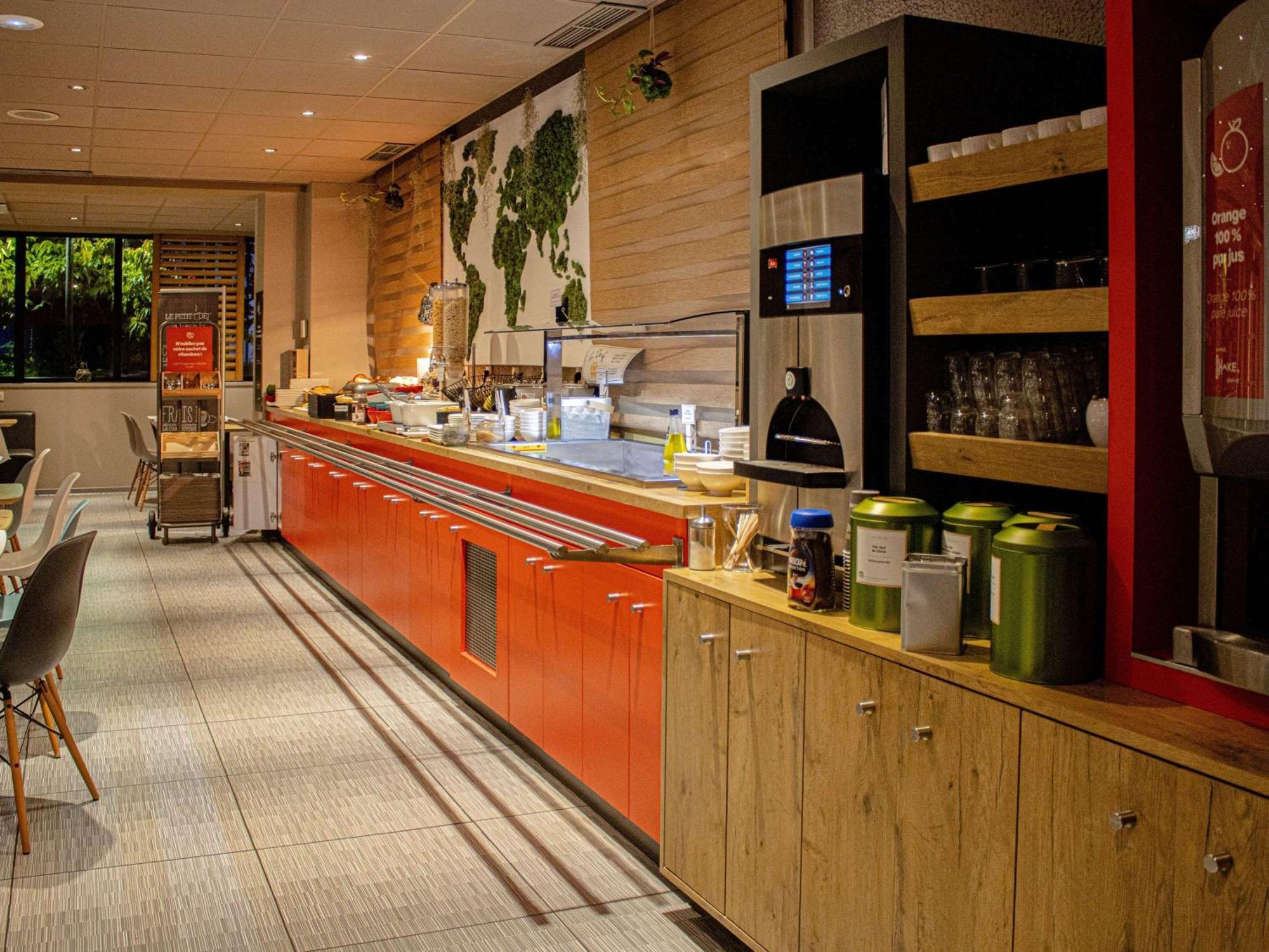 Hotel Ibis Rennes Cesson Exterior foto