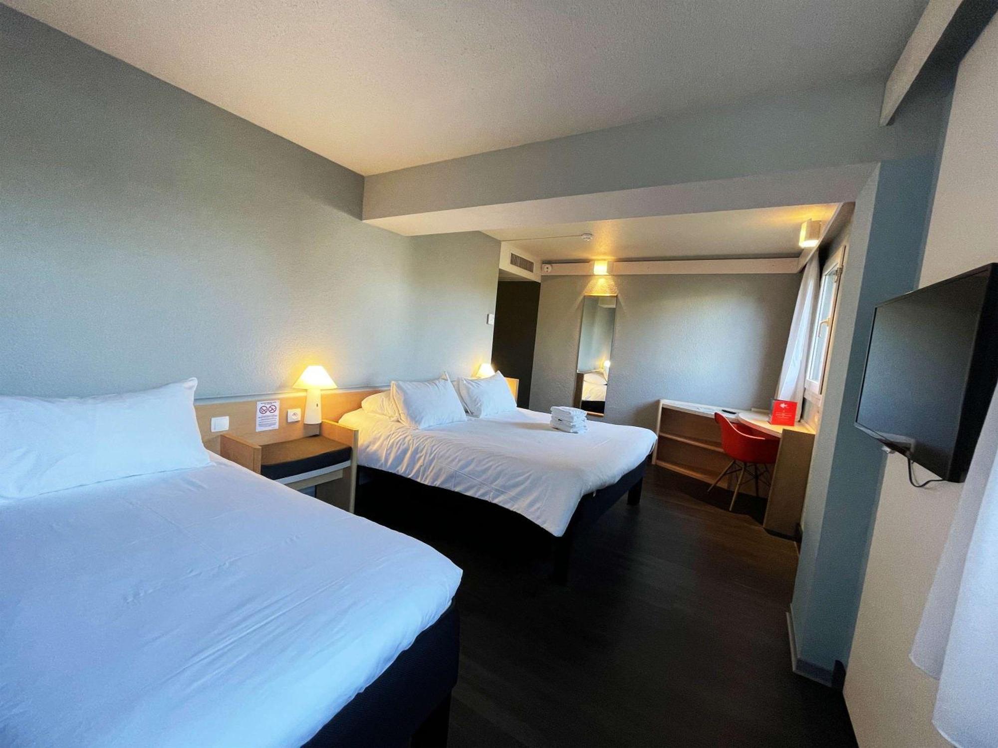 Hotel Ibis Rennes Cesson Exterior foto