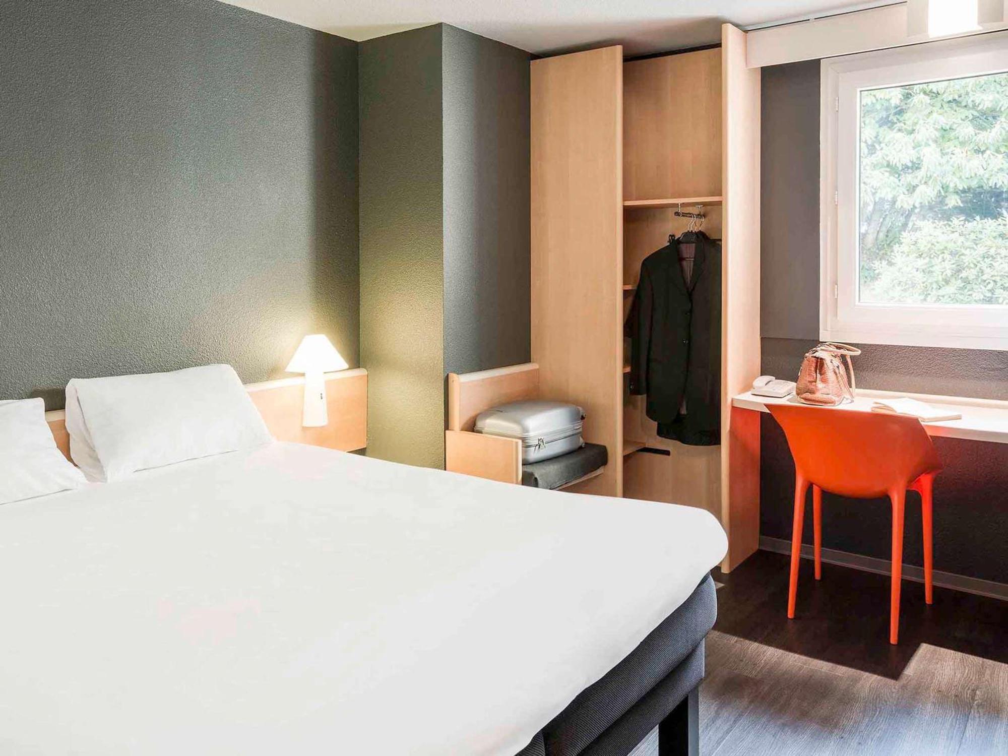 Hotel Ibis Rennes Cesson Exterior foto