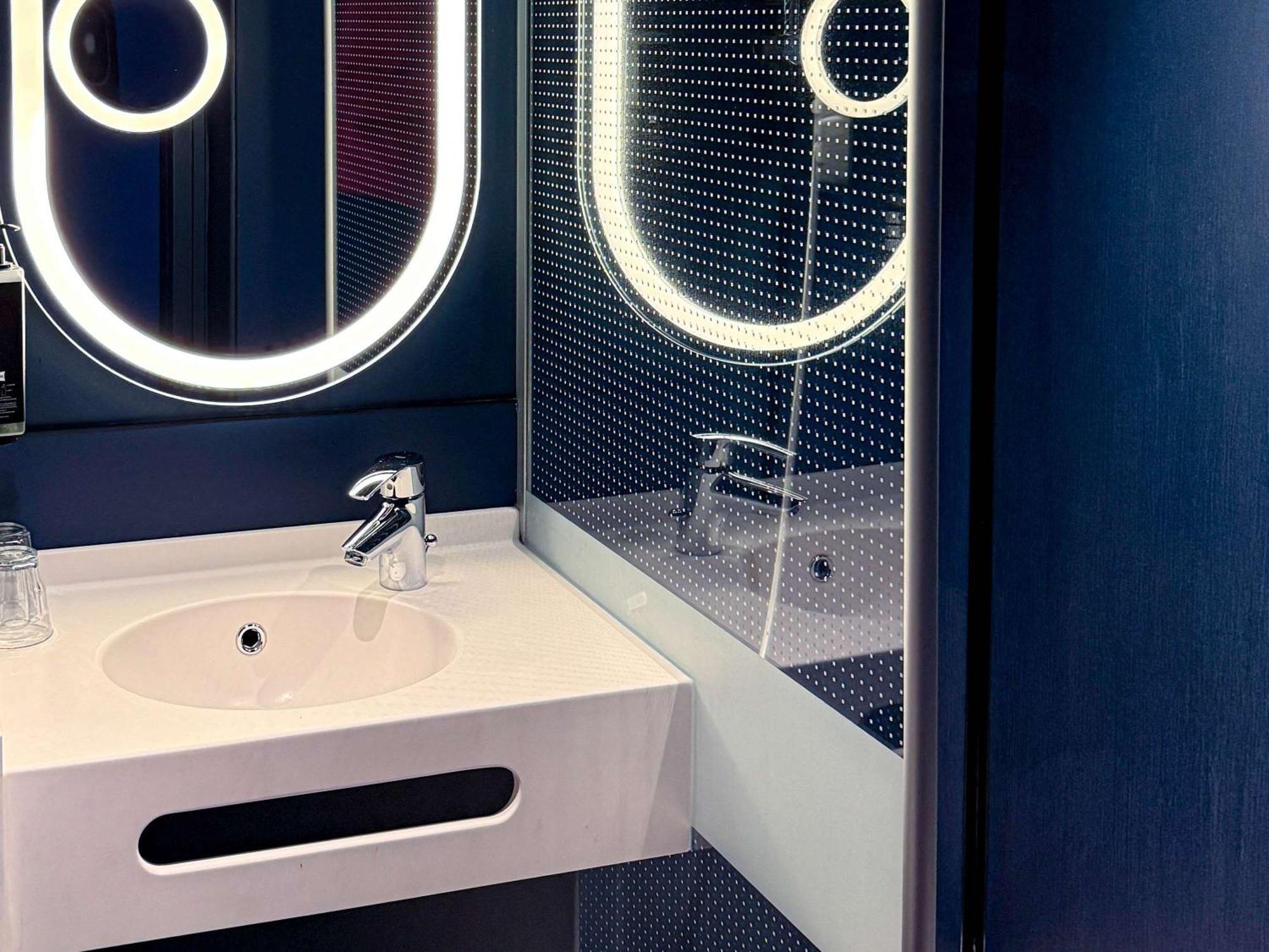 Hotel Ibis Rennes Cesson Exterior foto